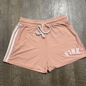 Women’s pink shorts size S/M 20$